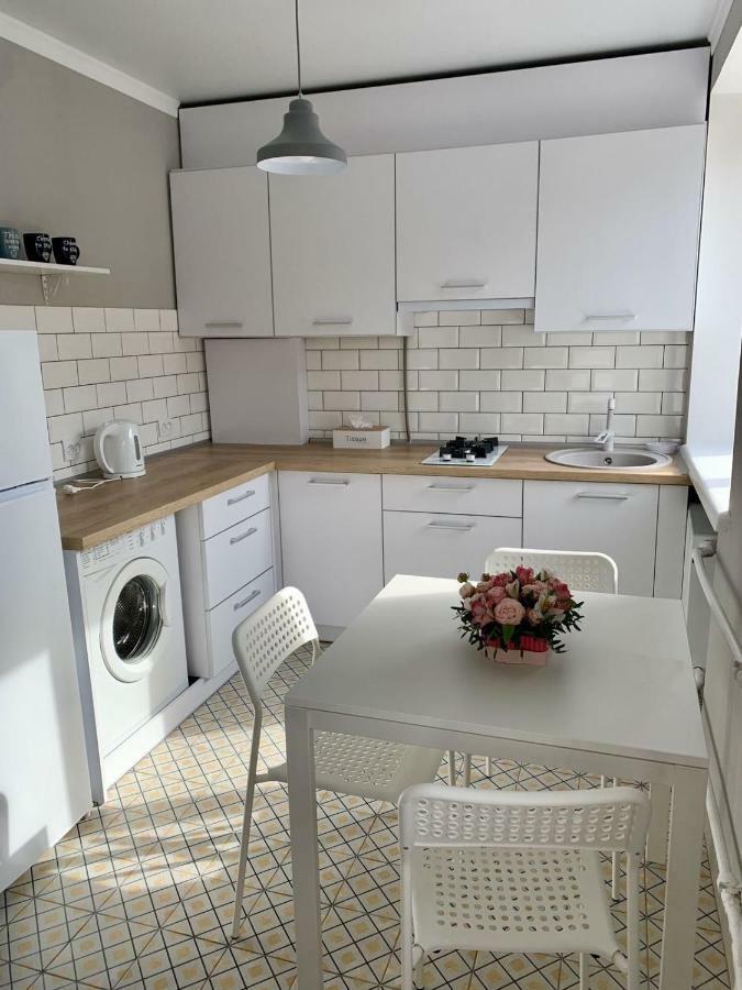 Sisters Apartment Ukr تشيرنيهيفسكا المظهر الخارجي الصورة